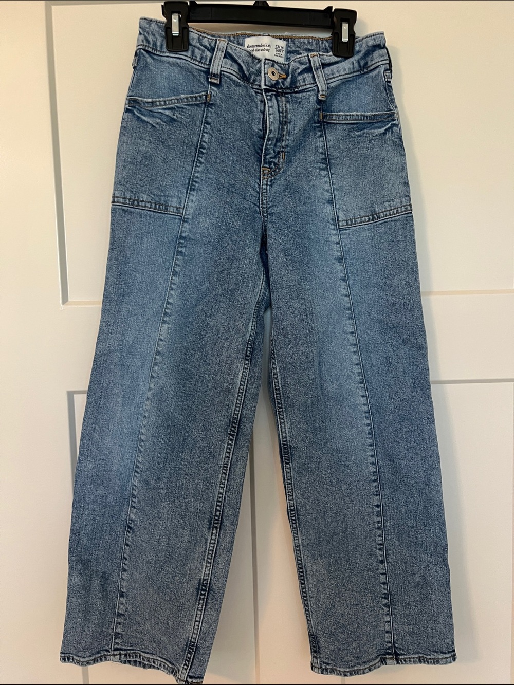 High-Waist Wide Leg Jeans in Light Blue Wash